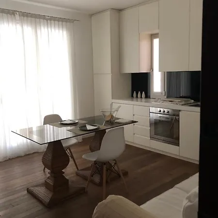 Monolocale Viale Ceccarini Alta * Riccione